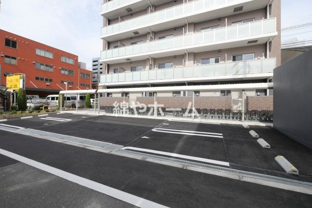 リアライズ鶴橋東Ⅱの駐車場|車をお持ちの方に嬉しい駐車場付きの物件です