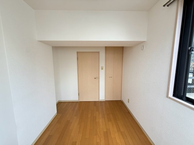 シンフォニー四条河原町の洋室