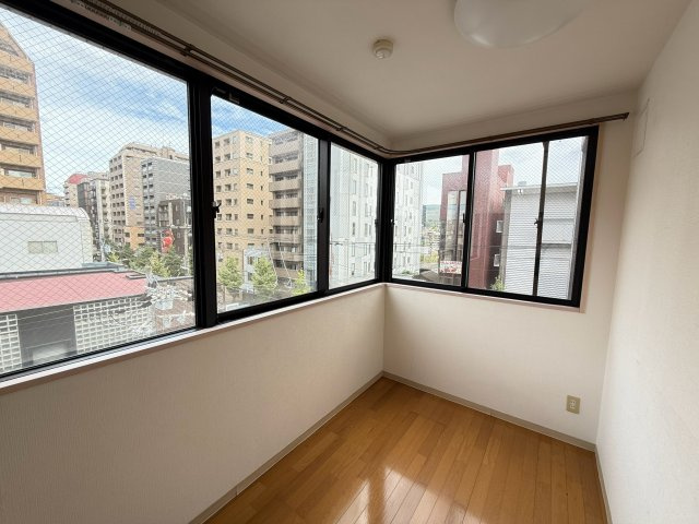 シンフォニー四条河原町の洋室