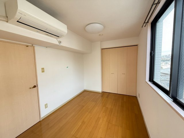 シンフォニー四条河原町の洋室