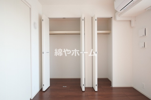 リアライズ鶴橋東Ⅱの収納|こまごまとしたものを収納できそうですね