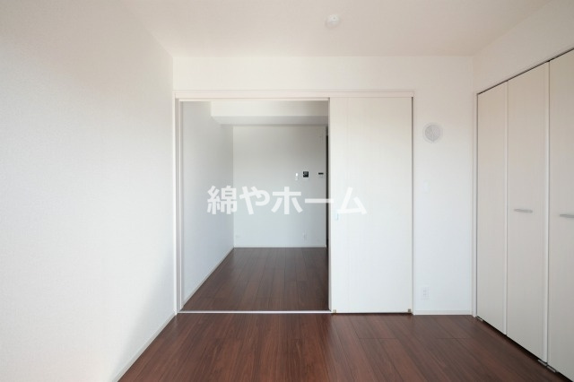 リアライズ鶴橋東Ⅱの洋室|ゆったりした洋室です