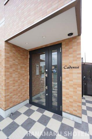 Cadenzaのエントランス|お電話でのご予約がスムーズです！