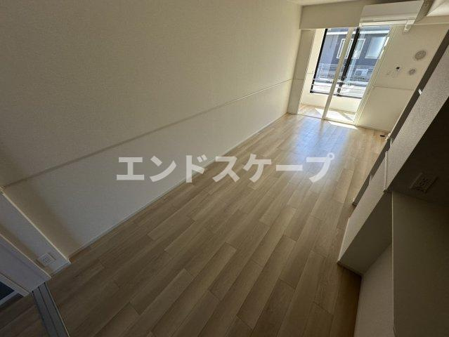 パークサイド　レジデンスの居間・リビング|高崎、前橋のお部屋探しはエンドスケープまで！お客様の理想お聞かせ下さい♪