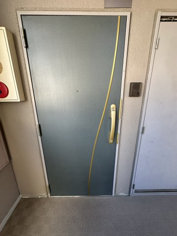 T-WESTの玄関