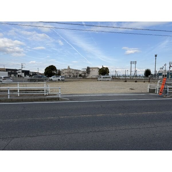 知立新林町本林リース地の外観