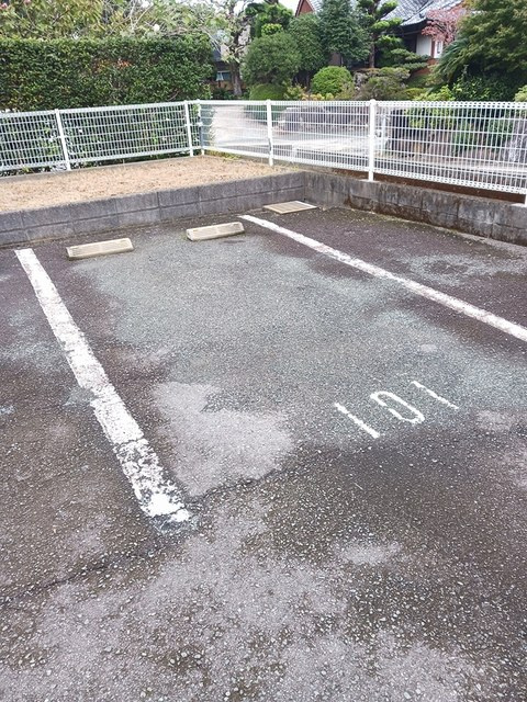 アーバンリームの駐車場|駐車場があります