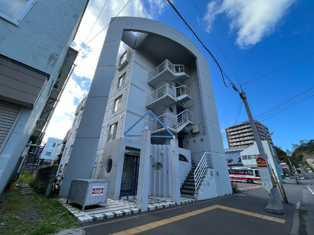 WingWall（ウイングウォール）
