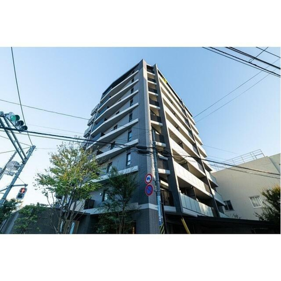 【外観】 | ザ・パークハウス杉並高井戸プレイス | 鉄筋コンクリート造のがっちりとした建物。