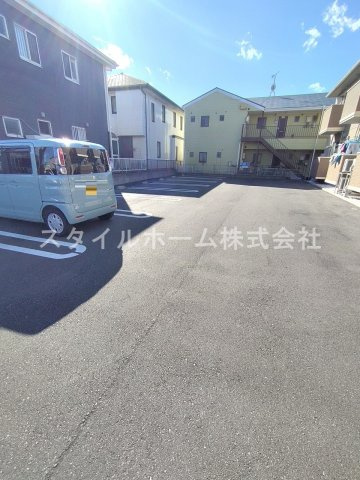 スカイパルの駐車場