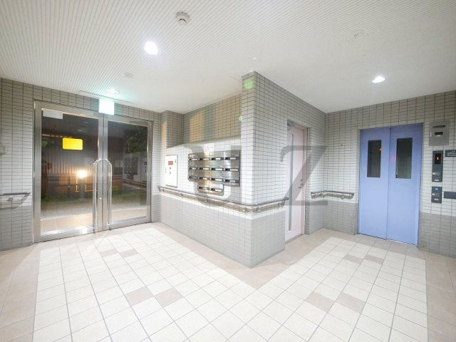 フロール横浜入江町第2のロビー