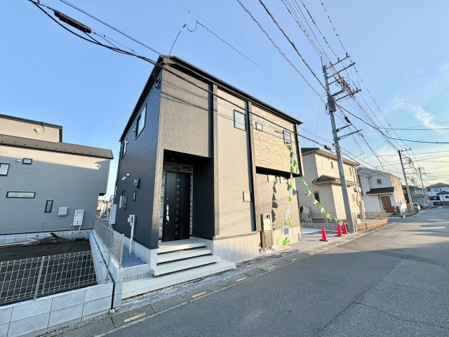 《仲介手数料半額》北本市中丸7丁目全12棟　1号棟の前面道路含む現地写真