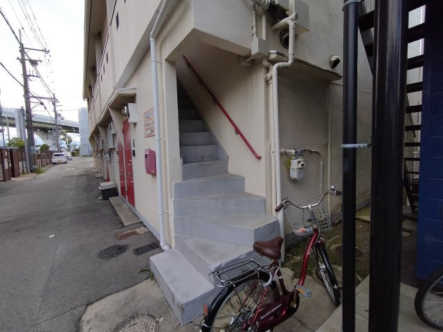 豊中市螢池西町２丁目の店舗事務所