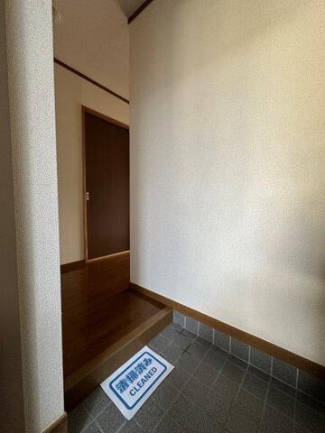 風はいつⅡの玄関