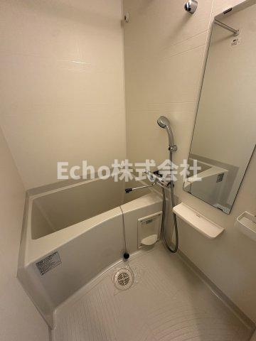 プレサンス本町エクストラの浴室