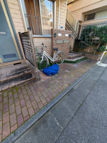 メゾン青柳のエントランス