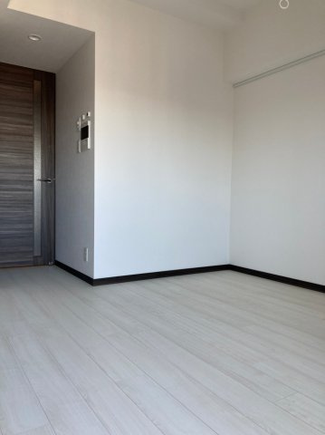 クレヴィスタ綾瀬の内装|使いやすい居間です