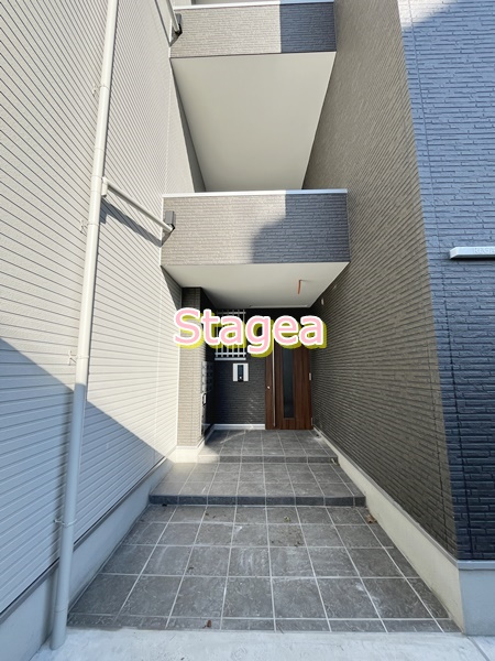REGALEST 大宮のエントランス