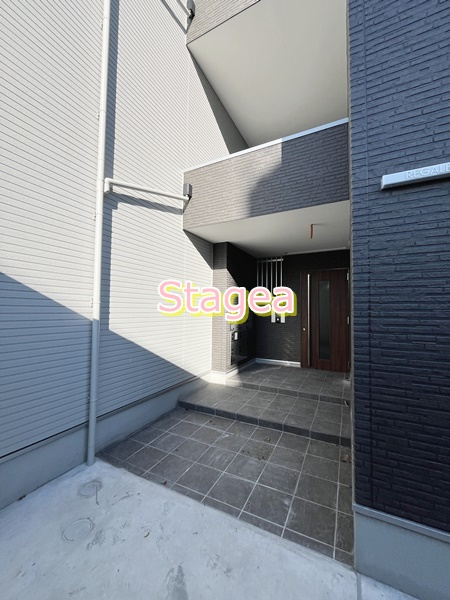REGALEST 大宮のエントランス