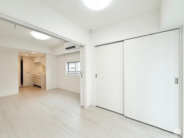 【居間・リビング】Ｂｒｉｌｌｉａ　ｉｓｔ　渋谷本町 