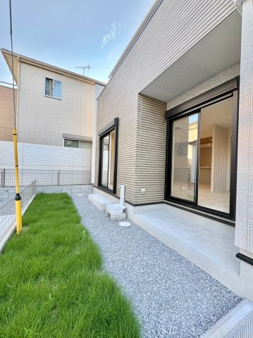 《仲介手数料半額》北本市中丸7丁目全12棟　2号棟の庭