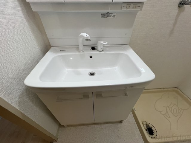 メゾンエルミタージュの洗面所