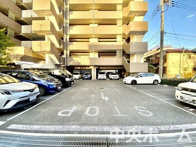御殿山デュープレックス葛西城本丸の駐車場|【敷地内駐車場】最新の空き状況や費用などの詳細は担当スタッフまでお問い合わせください。