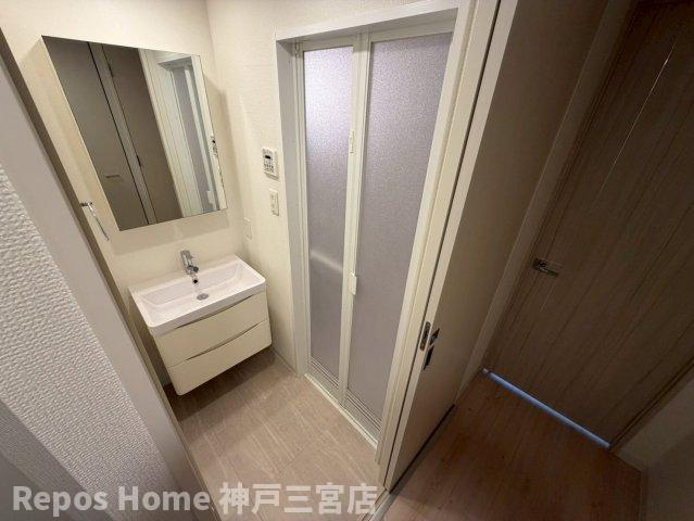 セレニテ神戸元町の洗面所