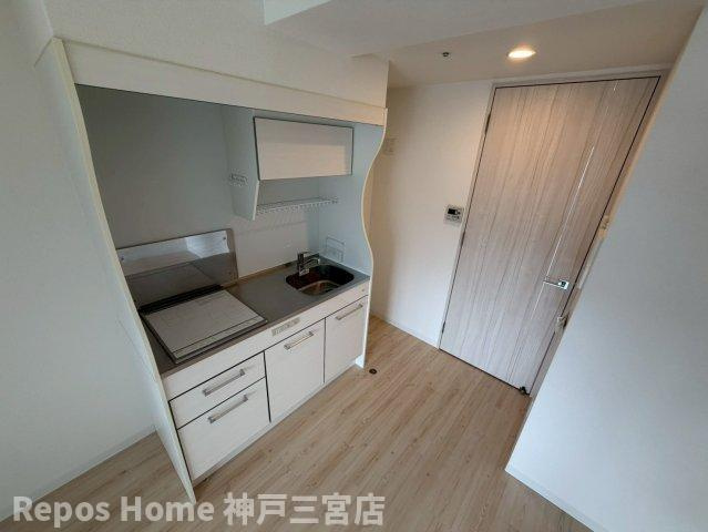 セレニテ神戸元町のキッチン