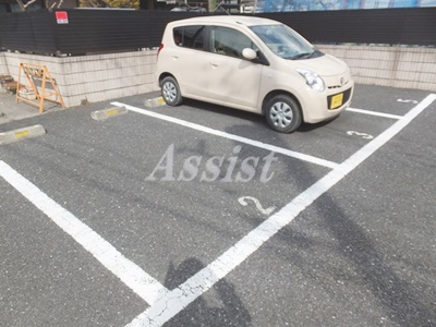 エルシオンの駐車場