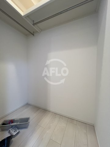 LiveCasa天満橋の収納|LiveCasa天満橋　ウォークインクローゼット