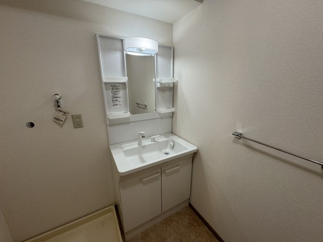 L-commuPLUS相模大野の洗面所|画像は別部屋のものです。相違がある場合、現況優先。