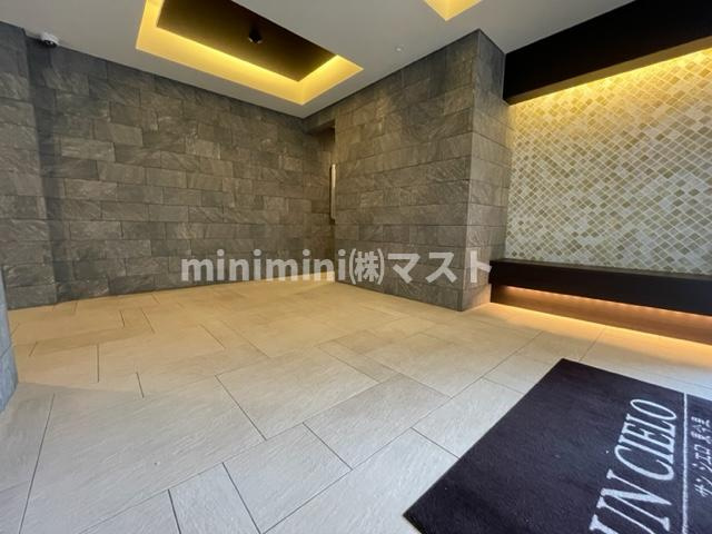 大阪市東成区東今里３丁目の賃貸マンションのロビー