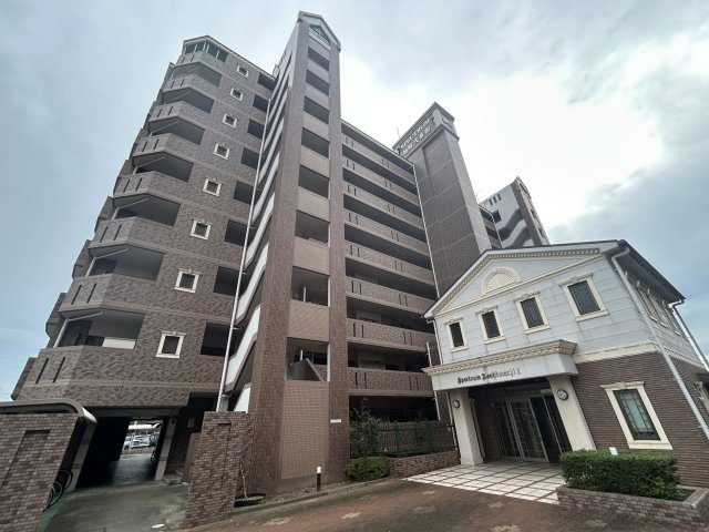 半田市旭町　スペクトル旭町弐番館の外観