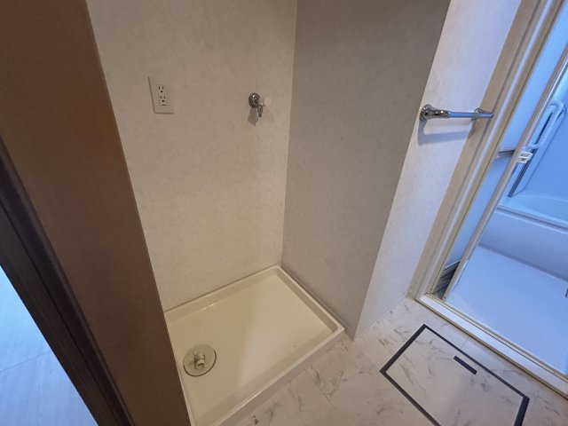 半田市旭町　スペクトル旭町弐番館の脱衣所