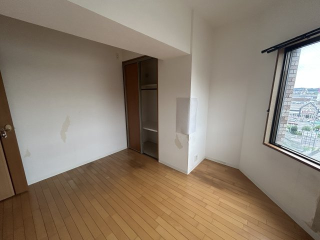 半田市旭町　スペクトル旭町弐番館の洋室|6帖②