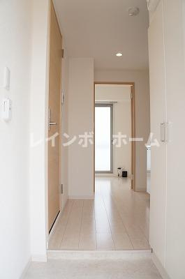 仲介手数料（賃料の1.10ヵ月）の50％OFF対象物件！の玄関|シンプルで使いやすい玄関です