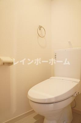 仲介手数料（賃料の1.10ヵ月）の50％OFF対象物件！のトイレ|ゆったりとした空間のトイレです