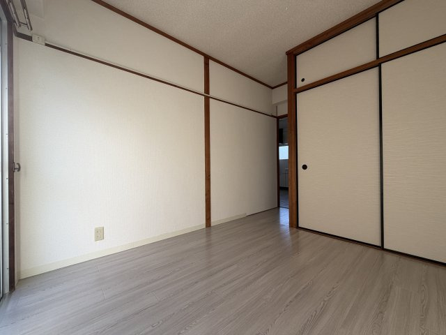 エルベコート住吉大社北の洋室