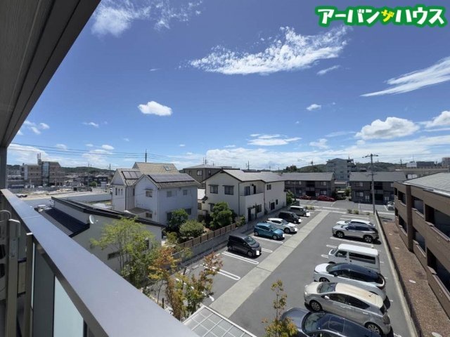 グランリシェスの駐車場