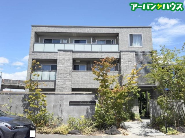グランリシェスの外観