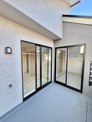 《仲介手数料半額》北本市中丸7丁目全12棟　4号棟のバルコニー