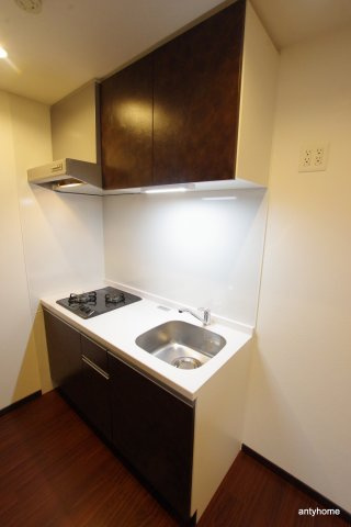 プレジオ本町　仲介手数料無料のキッチン