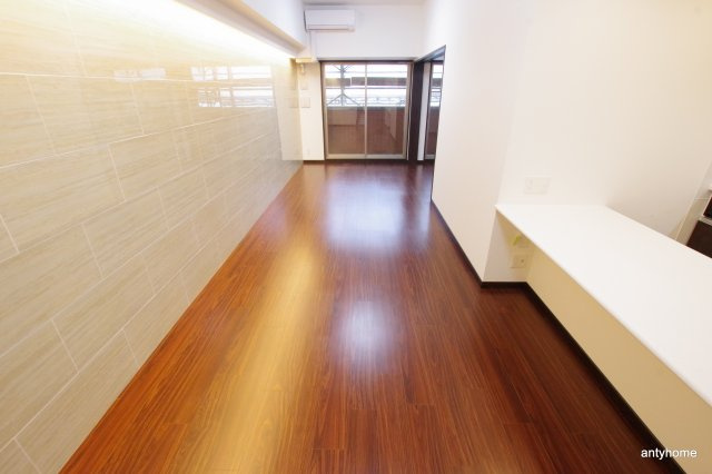 プレジオ本町　仲介手数料無料の洋室