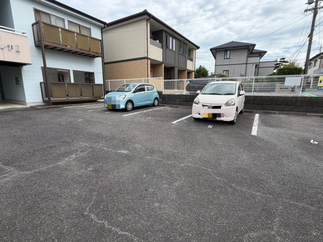 NEXT山之手Ⅱの駐車場