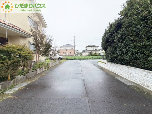 ひたちなか市高野1期　新築戸建の前面道路含む現地写真|前面道路６ｍ♪車の運転が苦手な方も安心です！