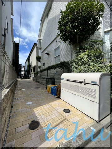 板橋区若木１丁目のアパートのエントランス