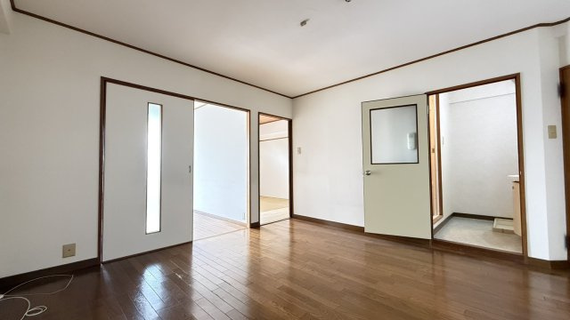 トーカン六甲キャスティールの居間・リビング