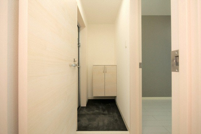 D porta Alegriaの玄関