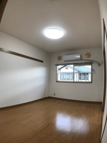 プライム駅東Aの洋室|ゆったりした洋室です